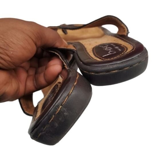 b.o.c. Thong Style Sandals - Picture 4 of 11